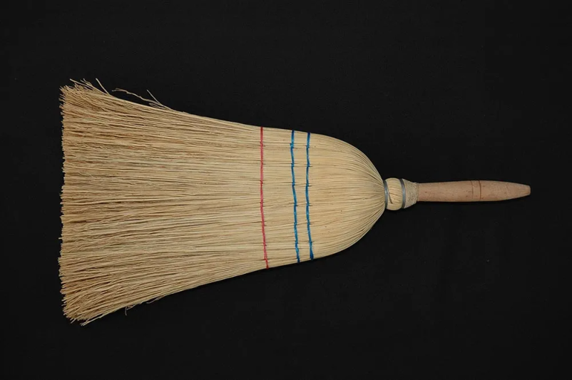 Kvalitetna sirkova metla Slovenija