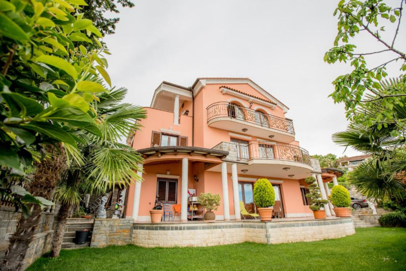 Družinski apartma s pogledom na morje Portorož