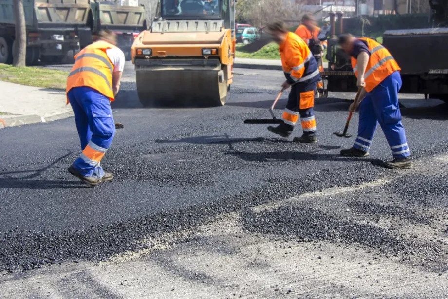 Asfaltiranje ali tlakovanje?