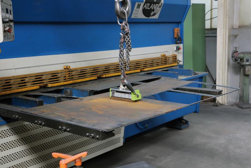 Prodaja bremenskih kovinskih verig in tekstilnih trakov Gorenjska