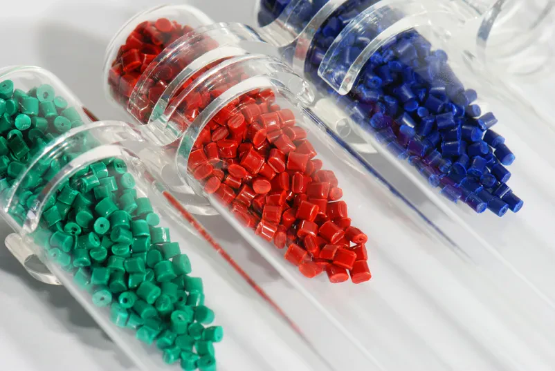 Brizganje izdelkov iz plastike Slovenija
