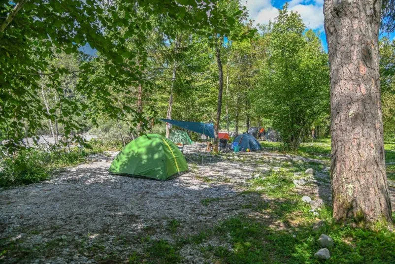 Campingurlaub am Fluss Nadiža in Kobarid, Slowenien