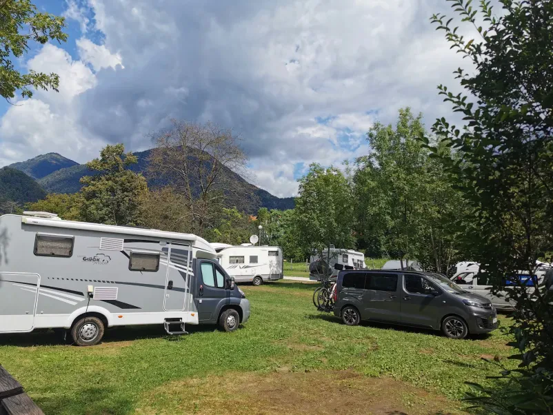 Campingplatz und Bar in Tolmin, Goriška