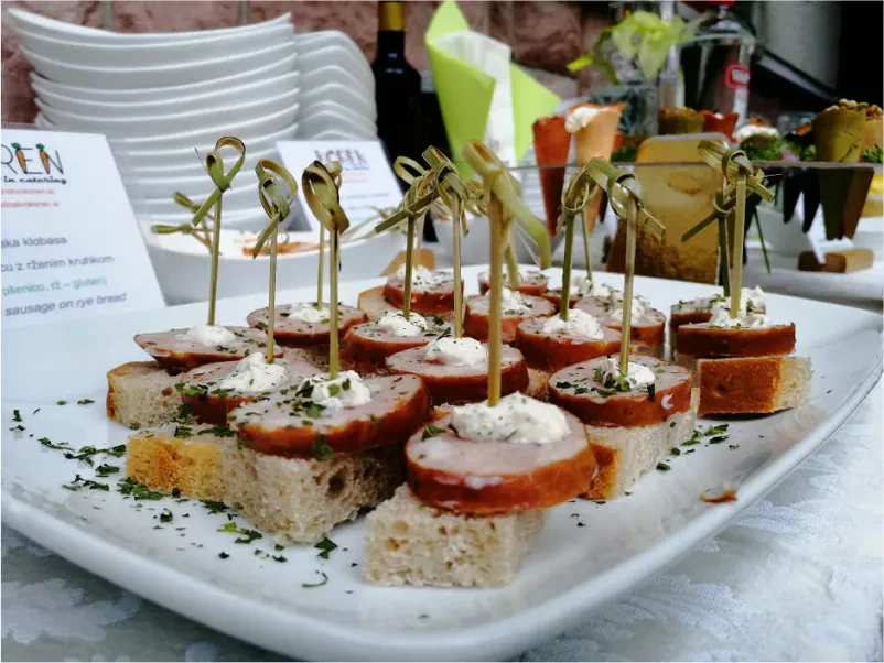 Samopostrežni catering Ljubljana