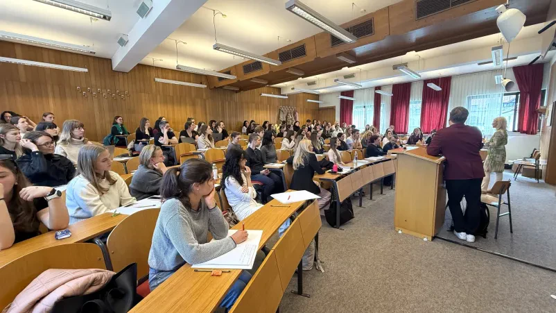 Študijski programi človek in medosebni odnosi Slovenija
