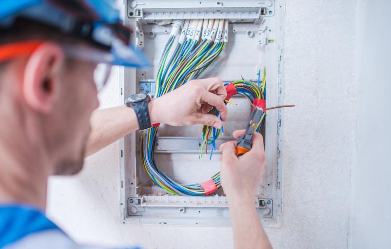Zanesljiv električar Bled