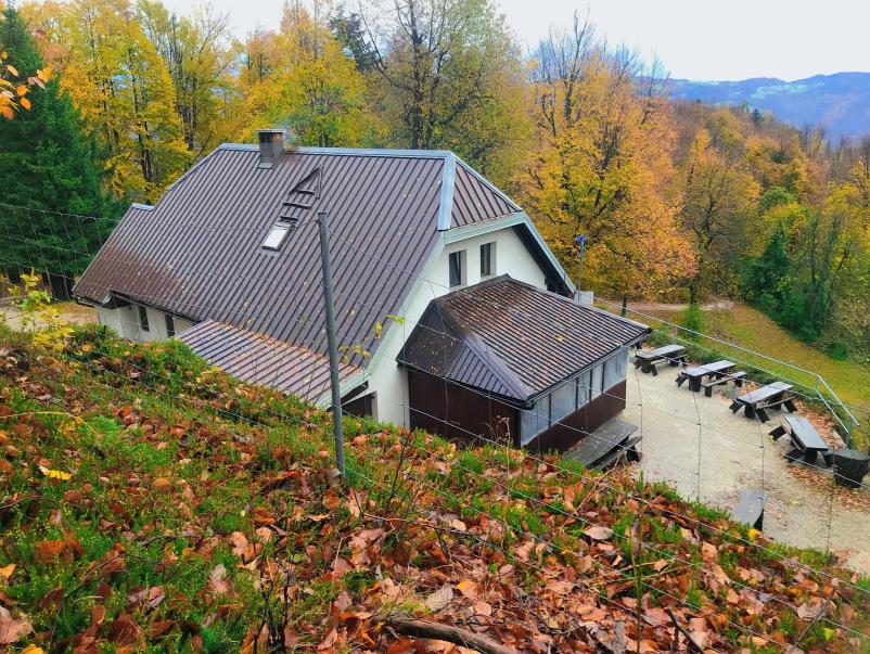 Dobra hrana v koči na Hleviški planini