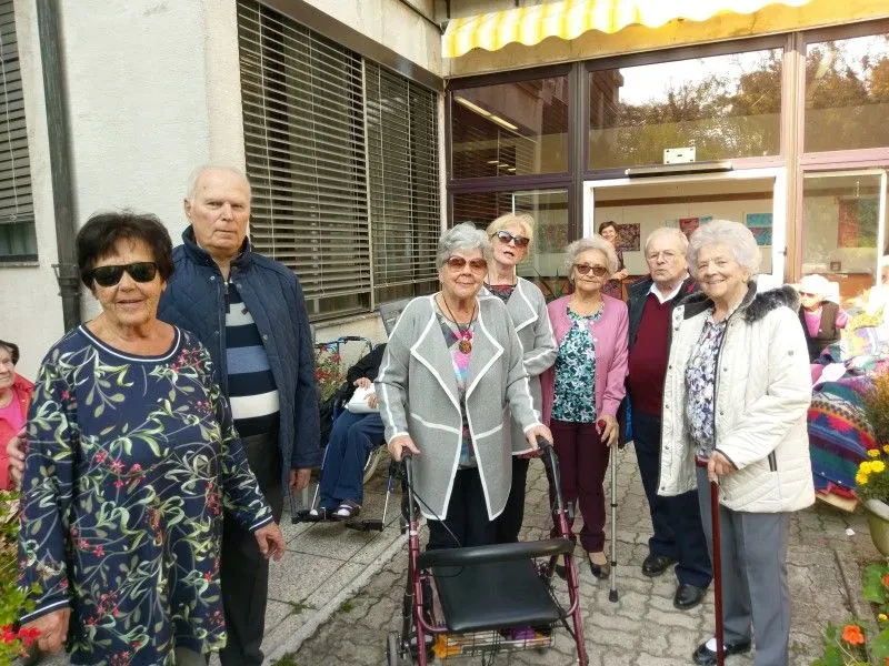 Osebe v domu za ostarele