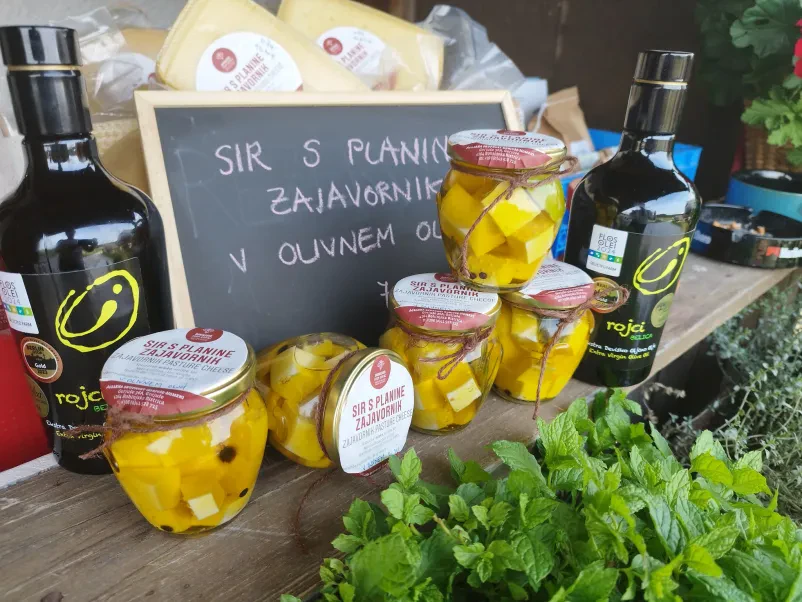 Domač bohinjski sir iz Planine Zajavornik