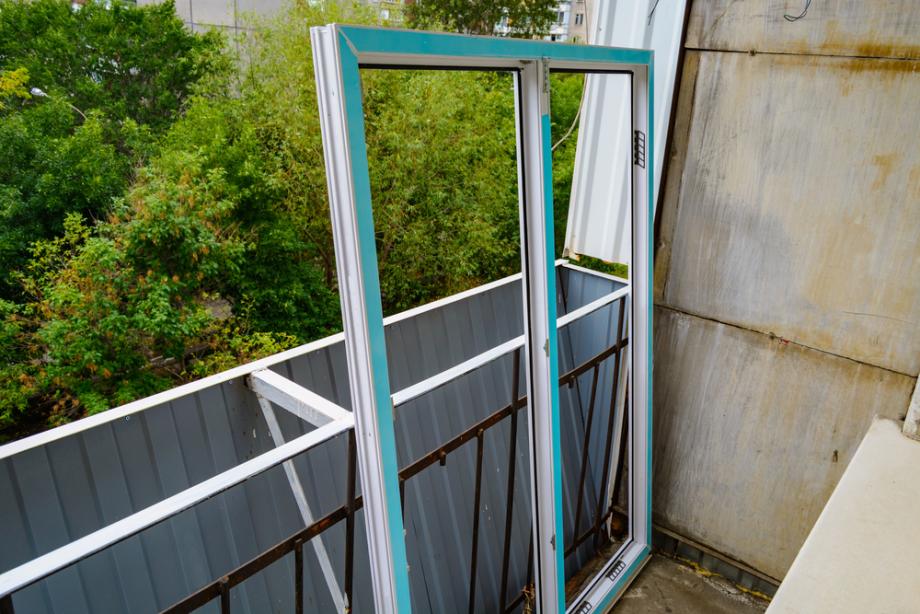 Drsni sistem zasteklitve balkona