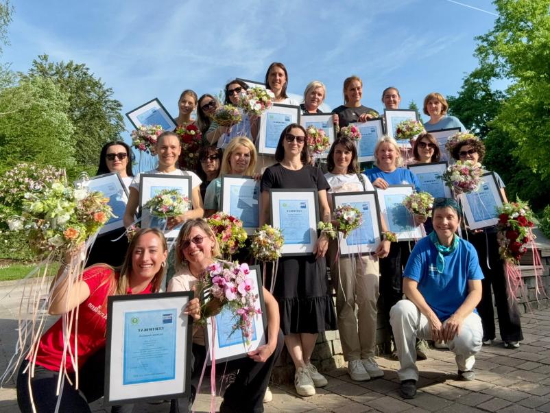 Izobraževanje in strokovne vsebine s področja floristike in hortikulture Slovenija