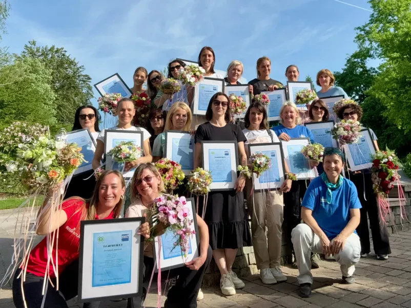 Izobraževanje in strokovne vsebine s področja floristike in hortikulture Slovenija