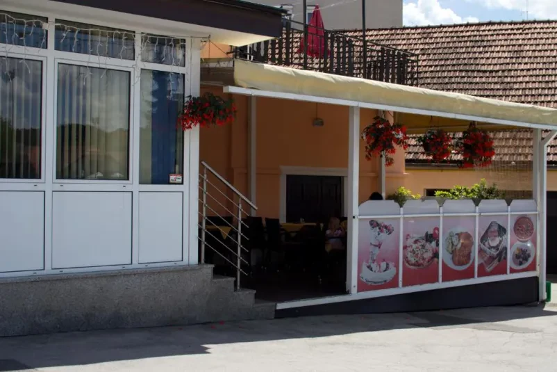 Elegantna poročna postavitev v dvorani Gostišče, gostilna s prenočišči Šentjur