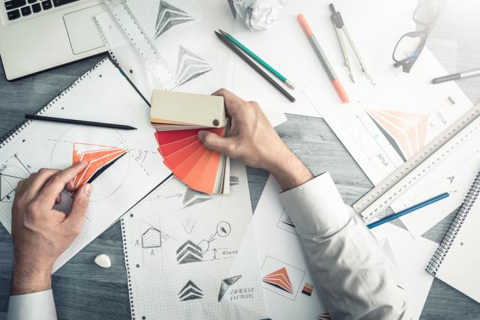 Grafični oblikovalec Slovenija