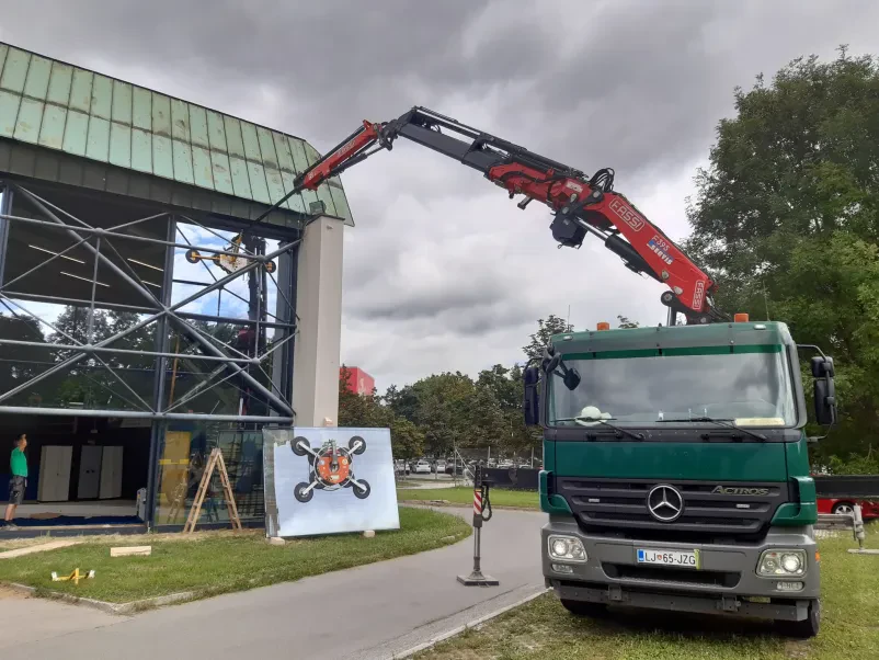 Kvalitetna Hiab dvigala Osrednja Slovenija