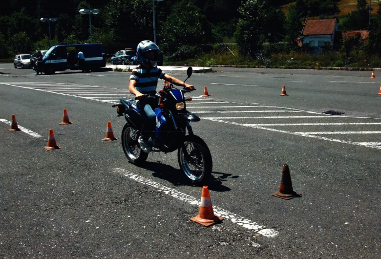 Praktično usposabljanje in vožnja v prometu
