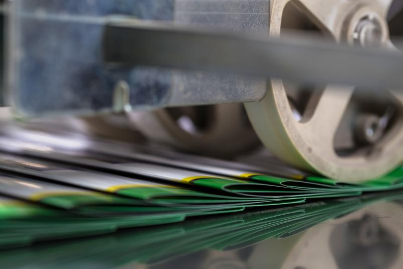 Digitalni tisk za hitre in prilagodljive naklade Kranj