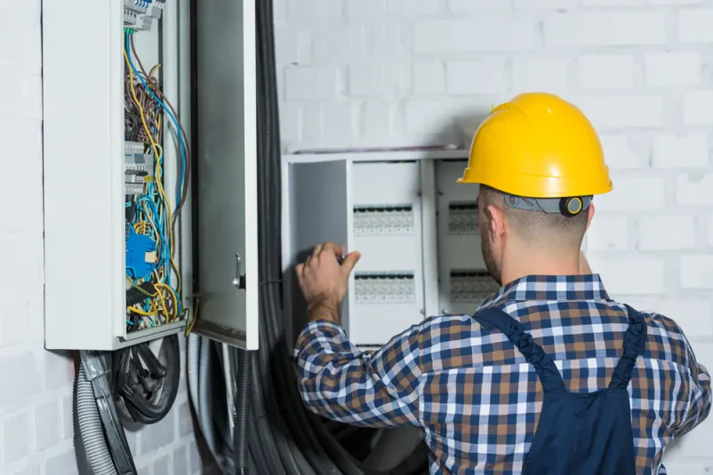 Strokovnjak za elektroinštalacije Sežana, Obala
