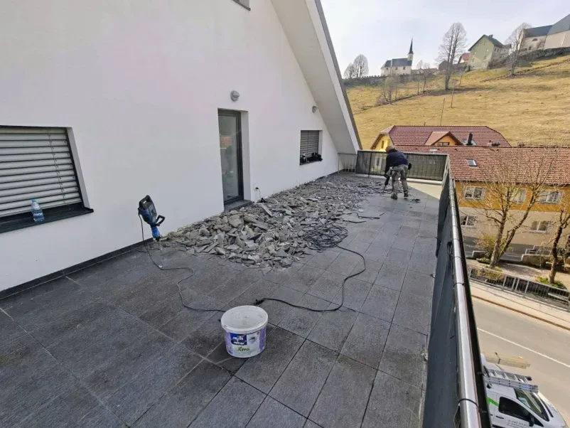 Zaščita objektov pred vodo s hidroizolacijskimi premazi Primorska