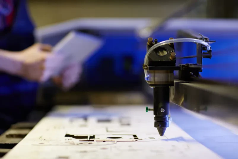 Montaža industrijskih elektroinštalacij, strojev in opreme Slovenija, tujina