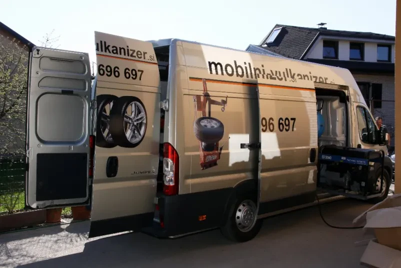 Mobilni vulkanizer za stranke po Sloveniji