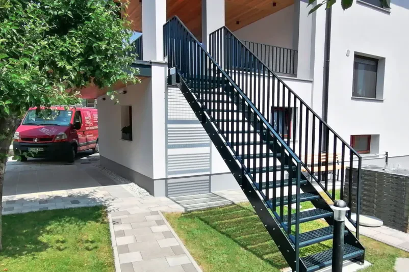 Montaža kovinskih in panelnih ograj Gorenjska