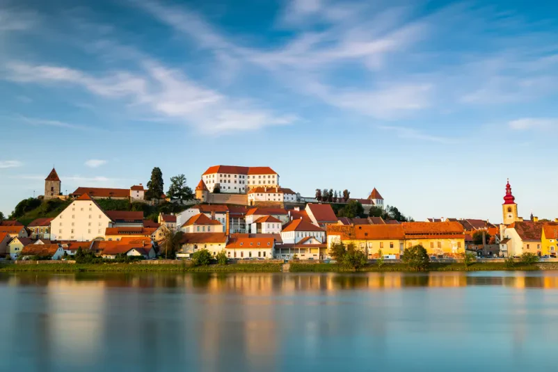 Pogled na Ptuj čez reko