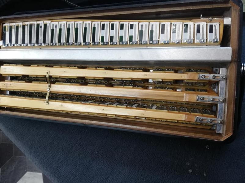 Popravilo meha in mehanike pri harmoniki Savinjska, Štajerska