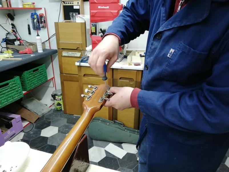 Popravilo kitare Štajerska