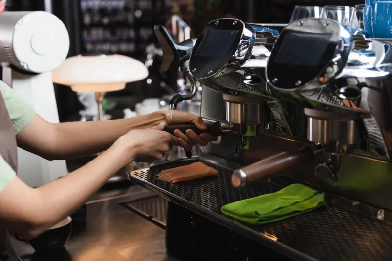 Kava bar na Dunajski cesti v Ljubljani
