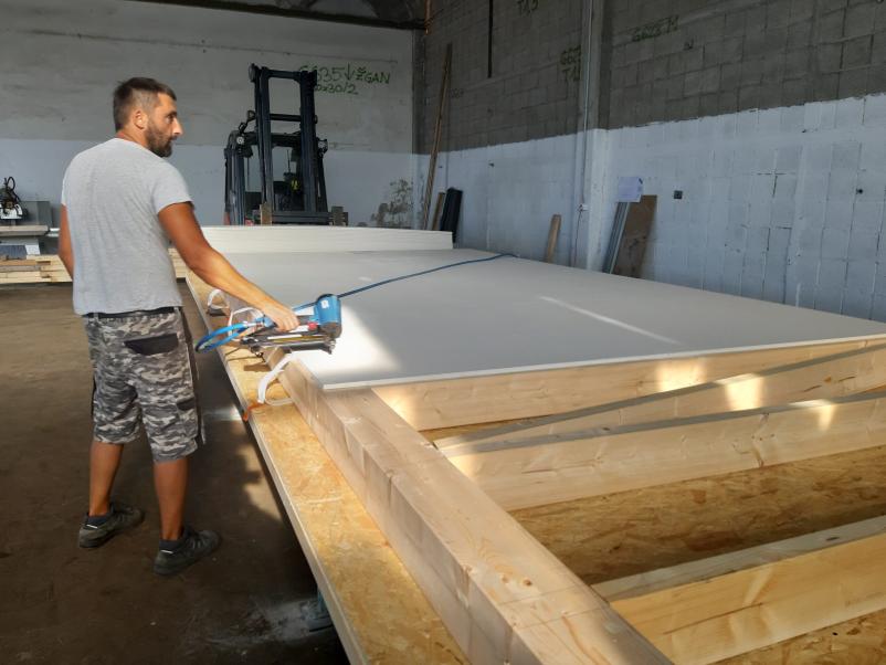 Notranje in zunanje pohištvo po meri Slovenija in Hrvaška