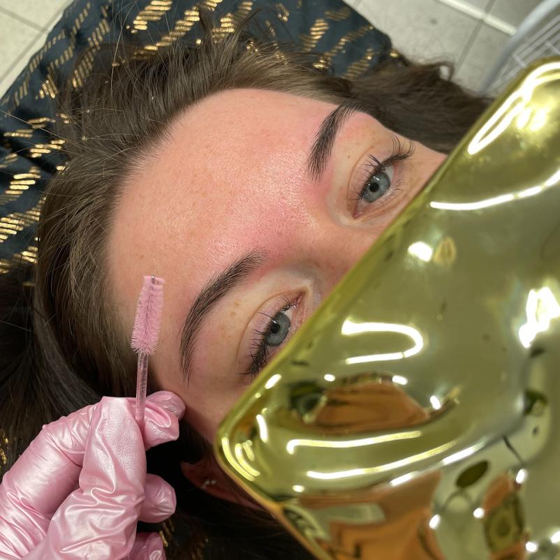 Oblikovanje in barvanje obrvi Murska Sobota