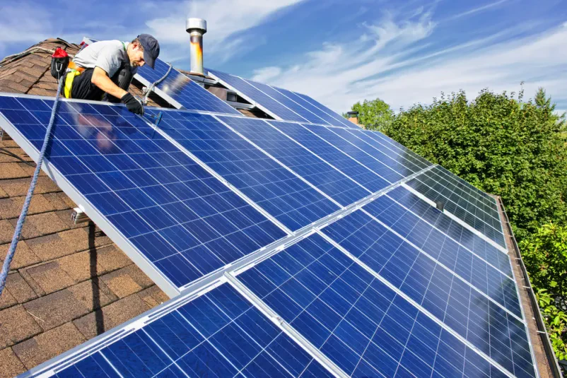 Ablauf der professionellen Montage von Solaranlagen in Slowenien