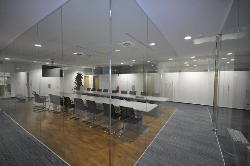 Pisarniško pohištvo po meri Osrednja Slovenija