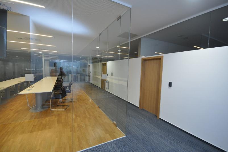 Pohištvo za pisarne po naročilu cela Slovenija