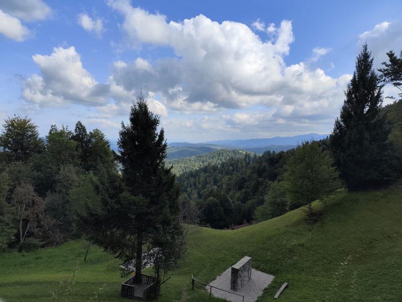 Planinska koča Idrija in okolica
