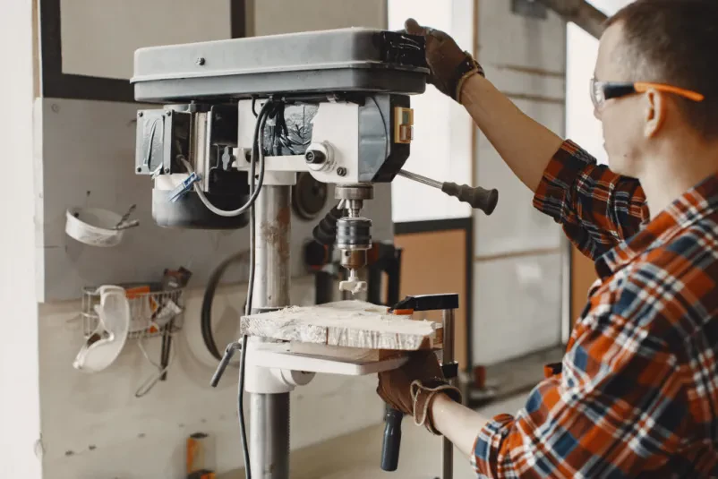 Montage von Industrieelektroinstallationen, Maschinen und Anlagen Slowenien, Deutschland