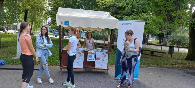 Dostopna pomoč pri dojenju