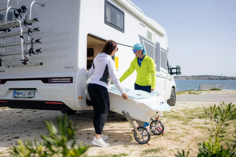 Splash electric watercraft for younger users