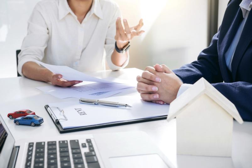 Posredovanje zavarovanj za pravne osebe v Sloveniji