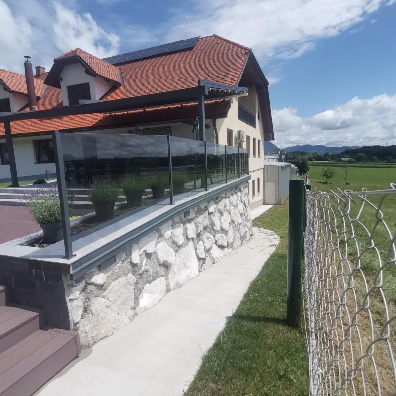 Steklene inox ograje Slovenija