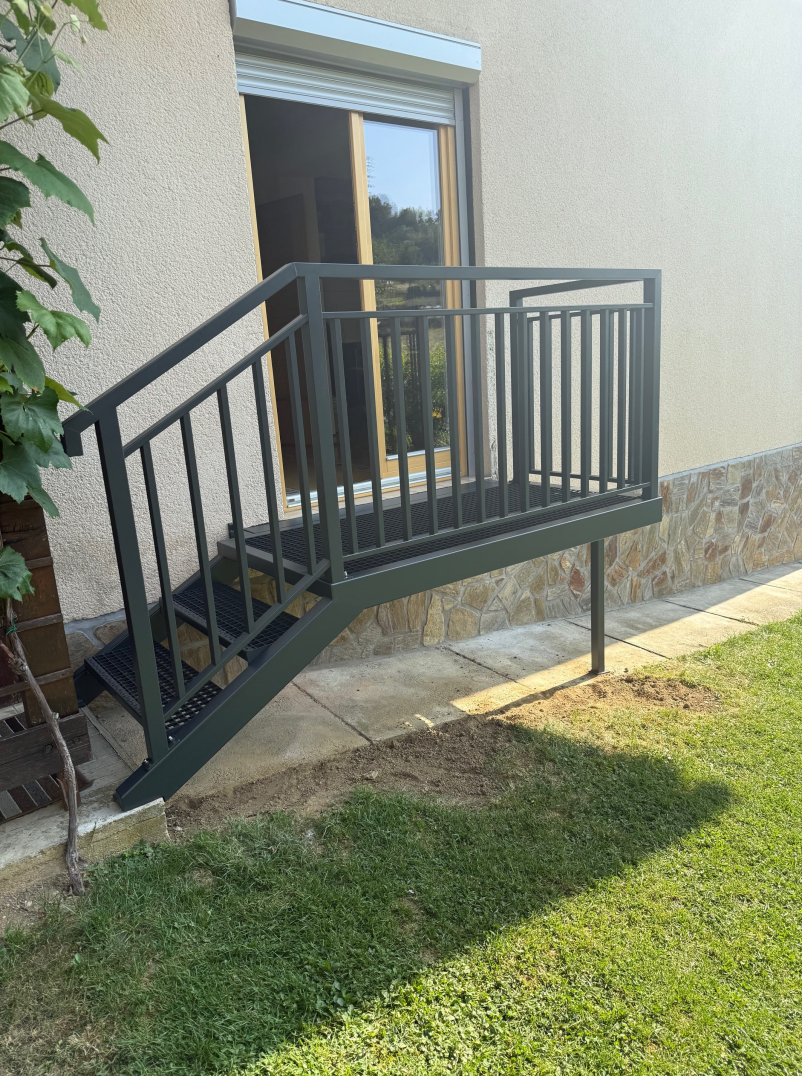 Poceni prašno barvane inox ograje Slovenija