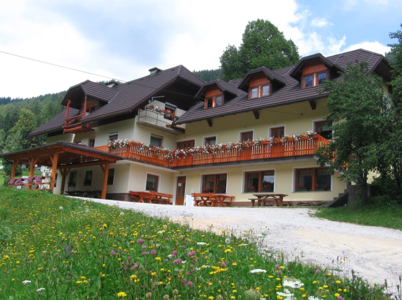 Prostor za zaključene družbe na turistični kmetiji Koroška