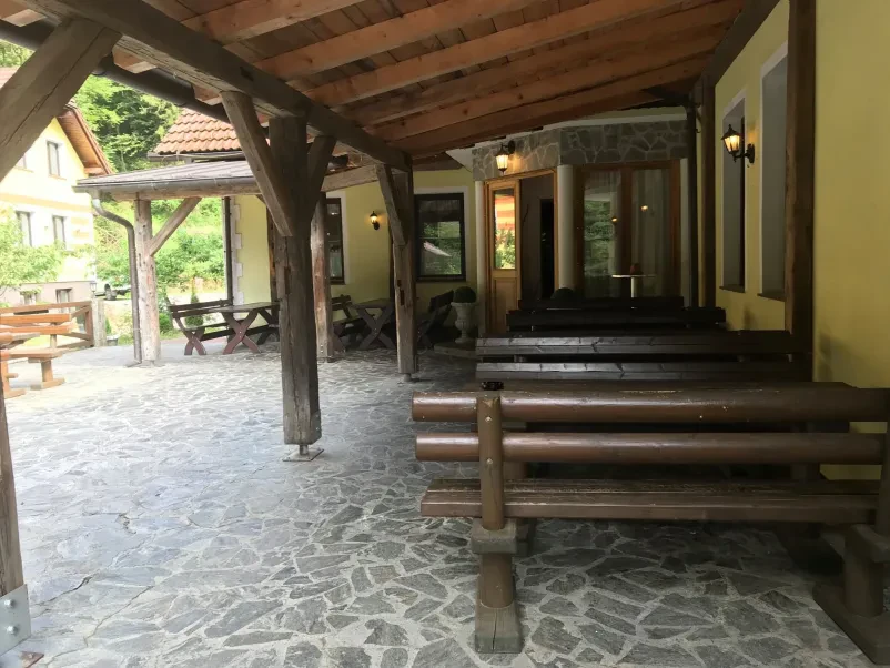 Prostor za zaključene družbe Slovenj Gradec