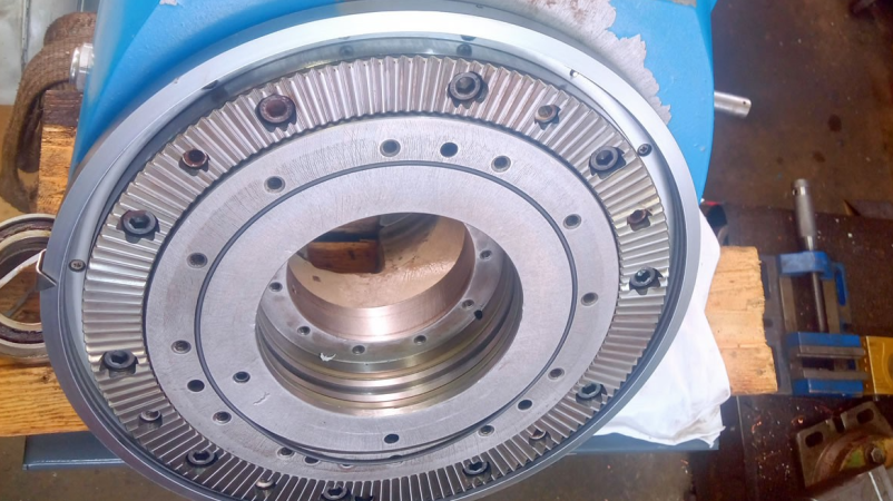 Popravilo klasičnih in CNC strojev Slovenija