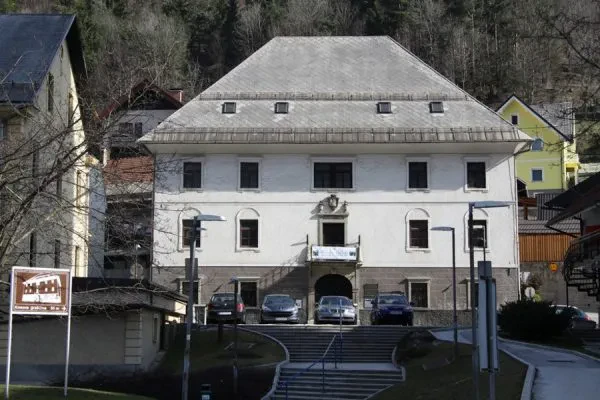 Kosova graščina Jesenice