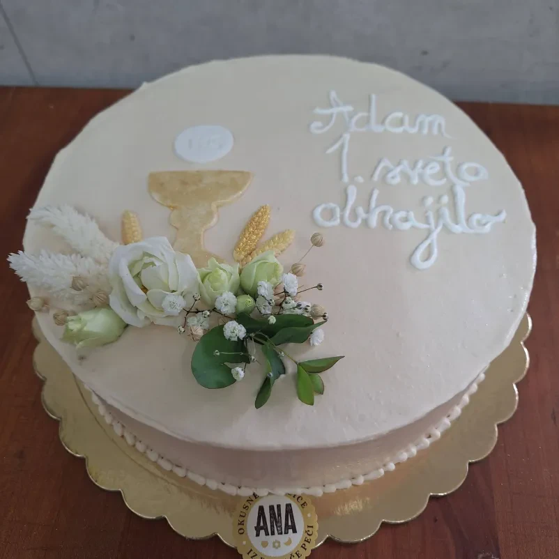 Torta z motivom prvega obhajila, ki je bila za to priložnost pripravljena po naročilu stranke iz okolice Nove Gorice.