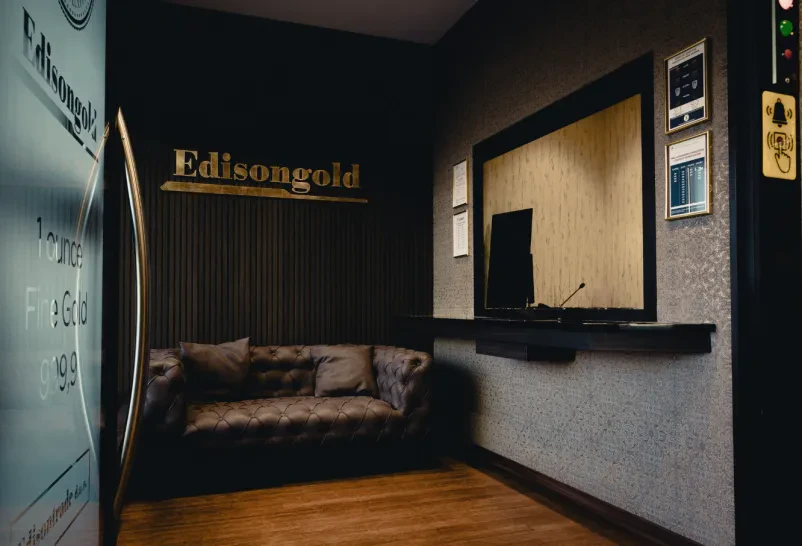 Ugodno trgovanje z naložbenim zlatom Obala