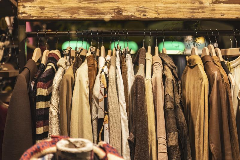 Ugodna prodaja tekstila Loški Potok