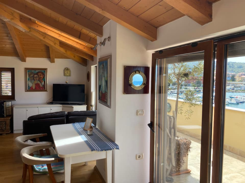 Ugoden najem apartmaja Izola